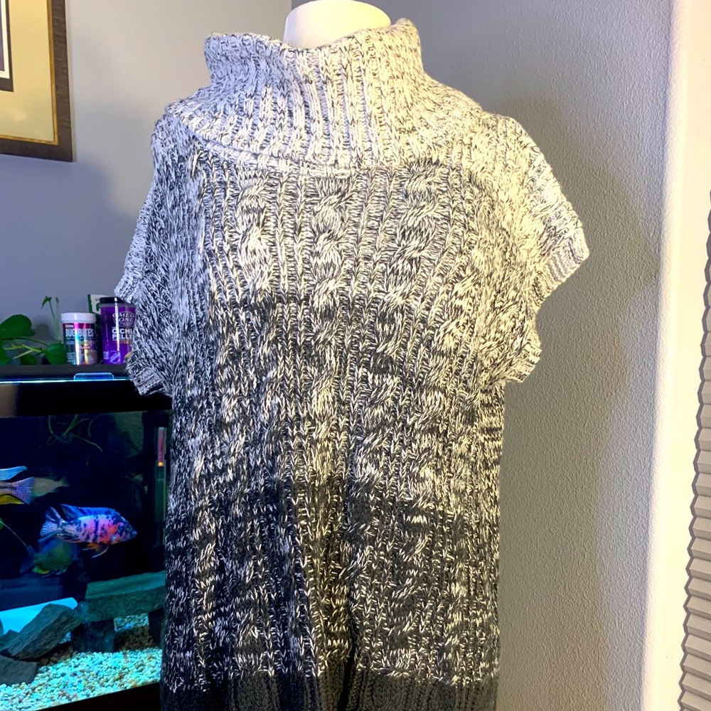 Cuddly Short Sleeve Sweater!